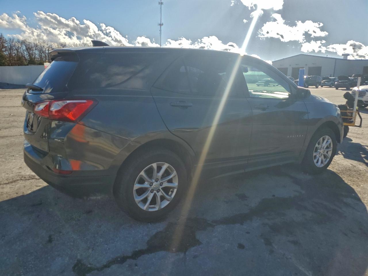 2019 CHEVROLET EQUINOX LS photo 5