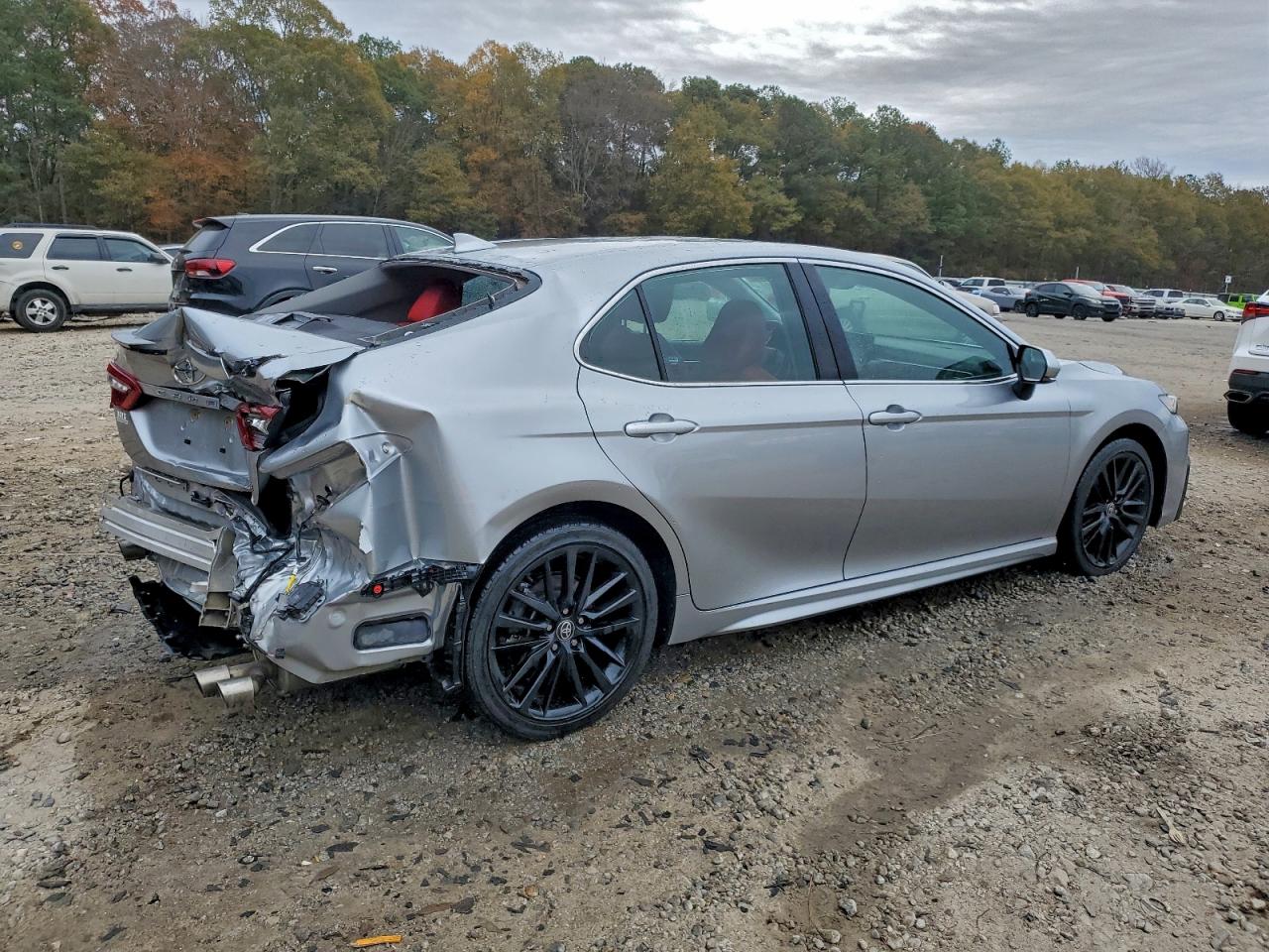2023 TOYOTA CAMRY XSE photo 3