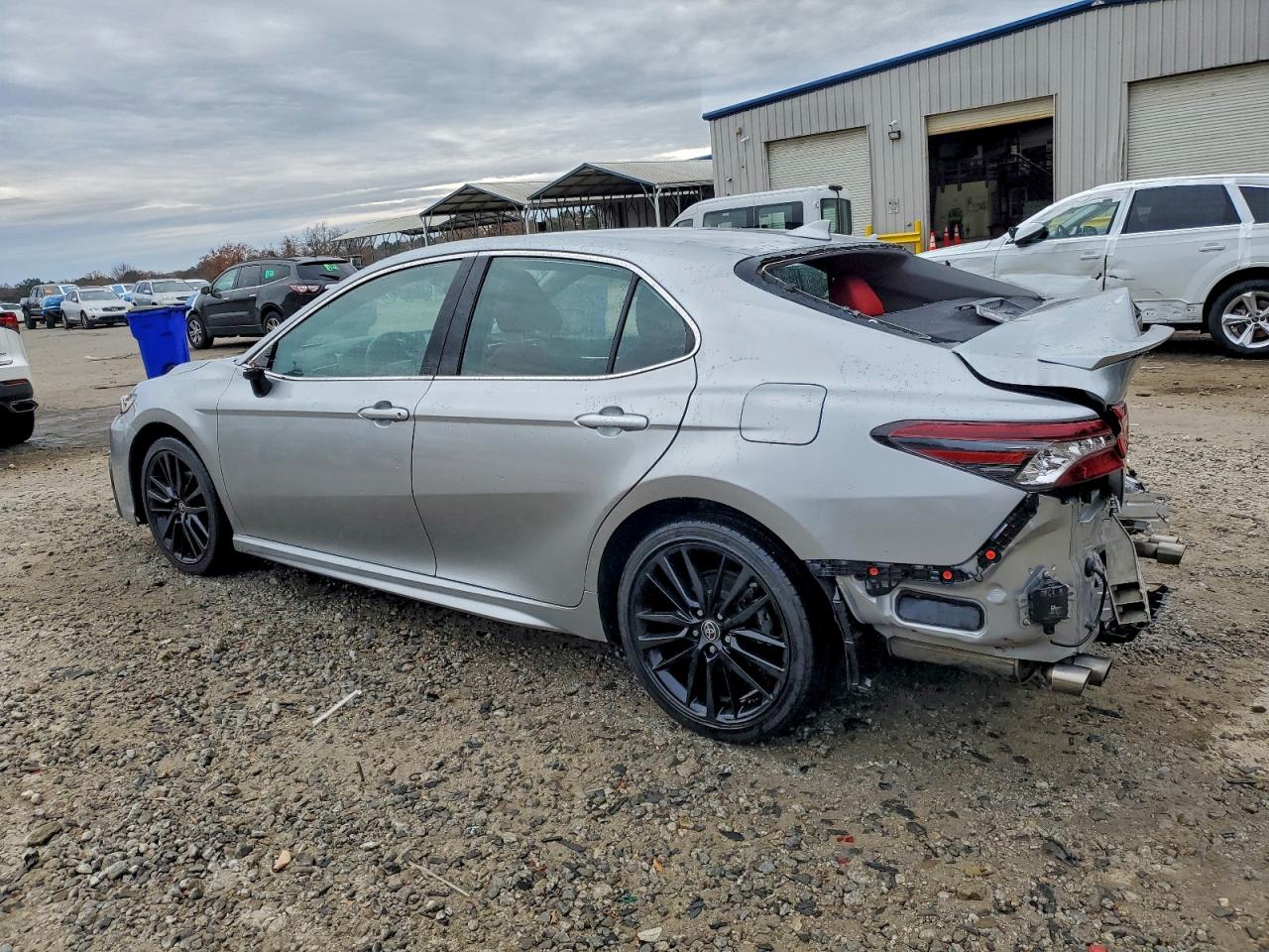 2023 TOYOTA CAMRY XSE photo 2