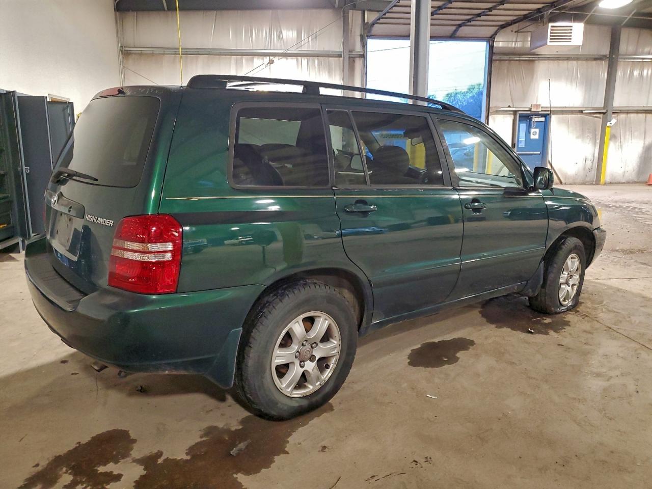 2003 TOYOTA HIGHLANDER LIMITED photo 3