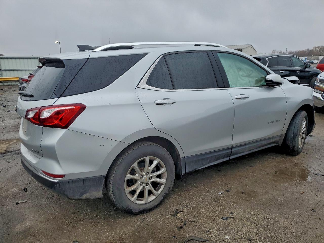 2018 CHEVROLET EQUINOX LT photo 3