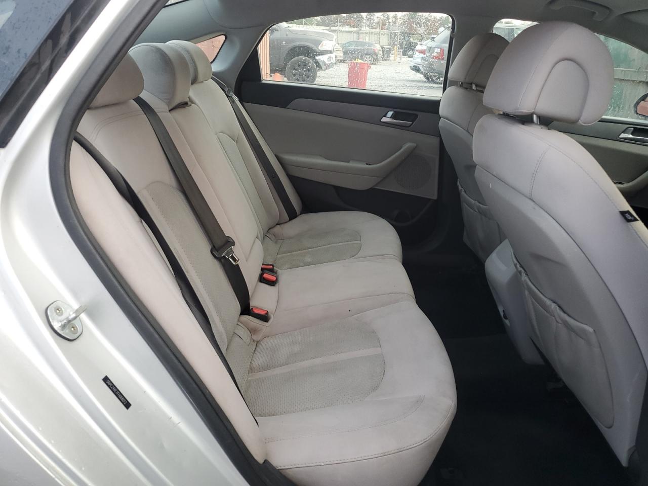 2015 HYUNDAI SONATA SE photo 28