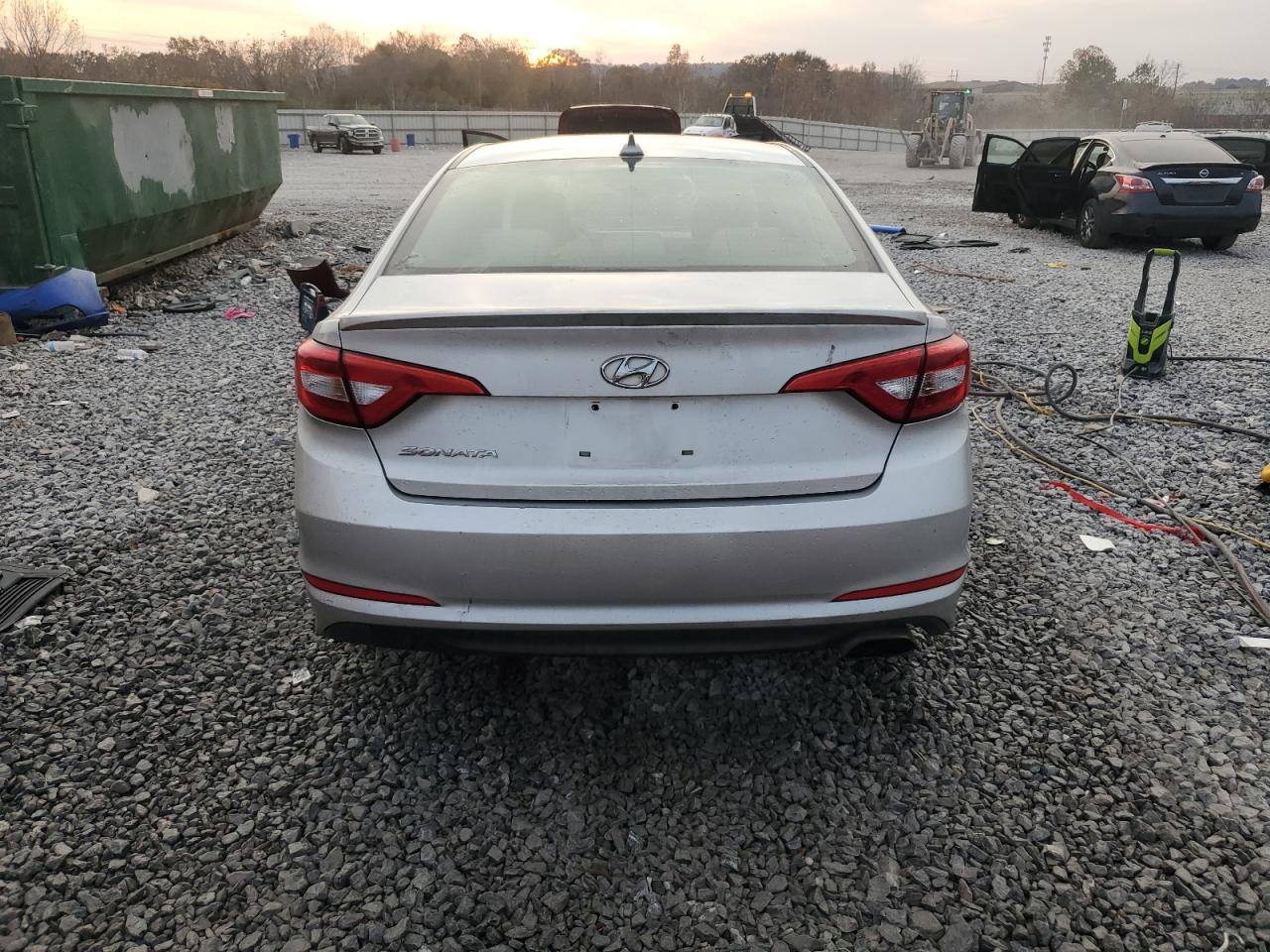 2015 HYUNDAI SONATA SE photo 16