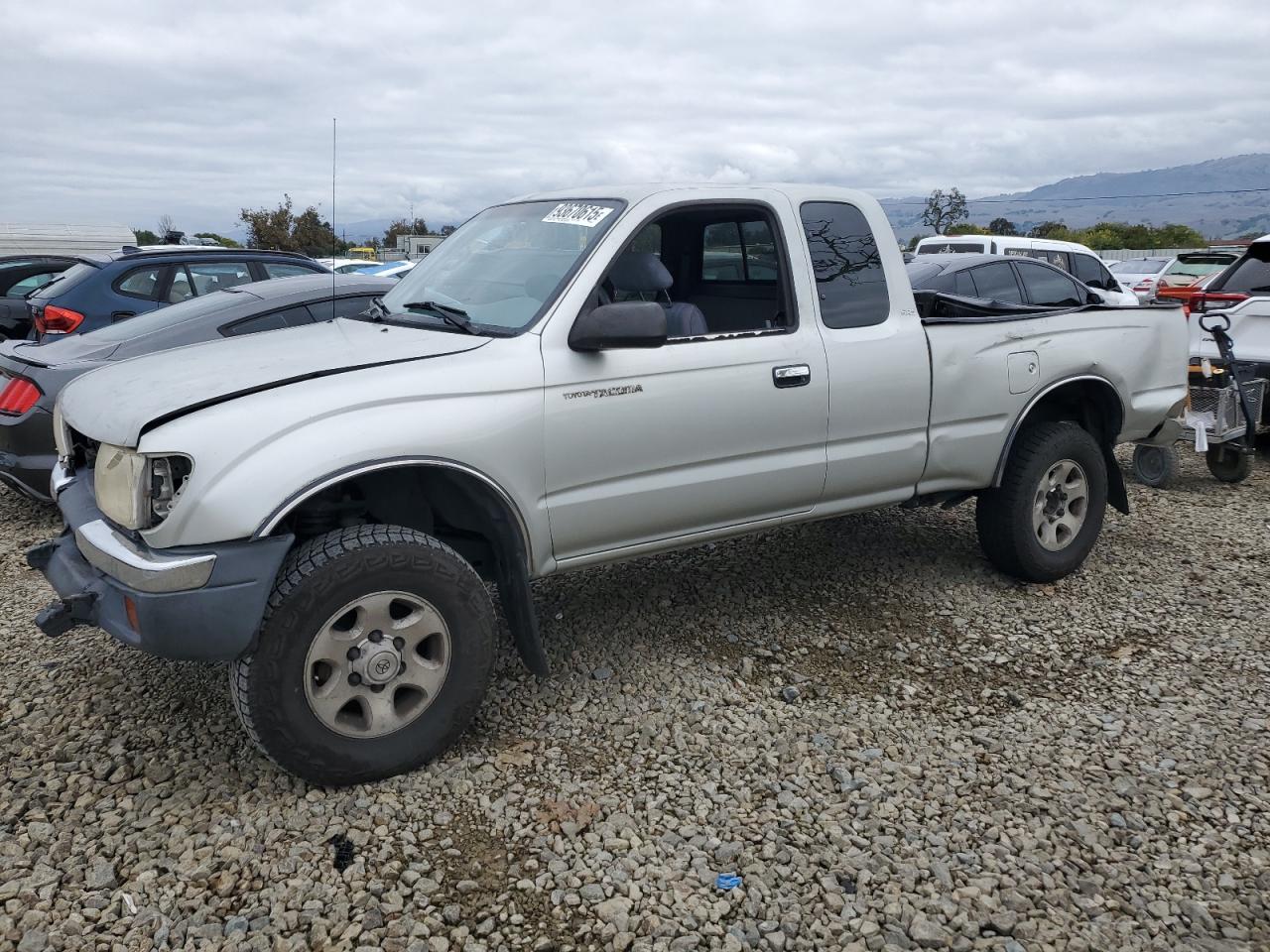 2000 TOYOTA TACOMA