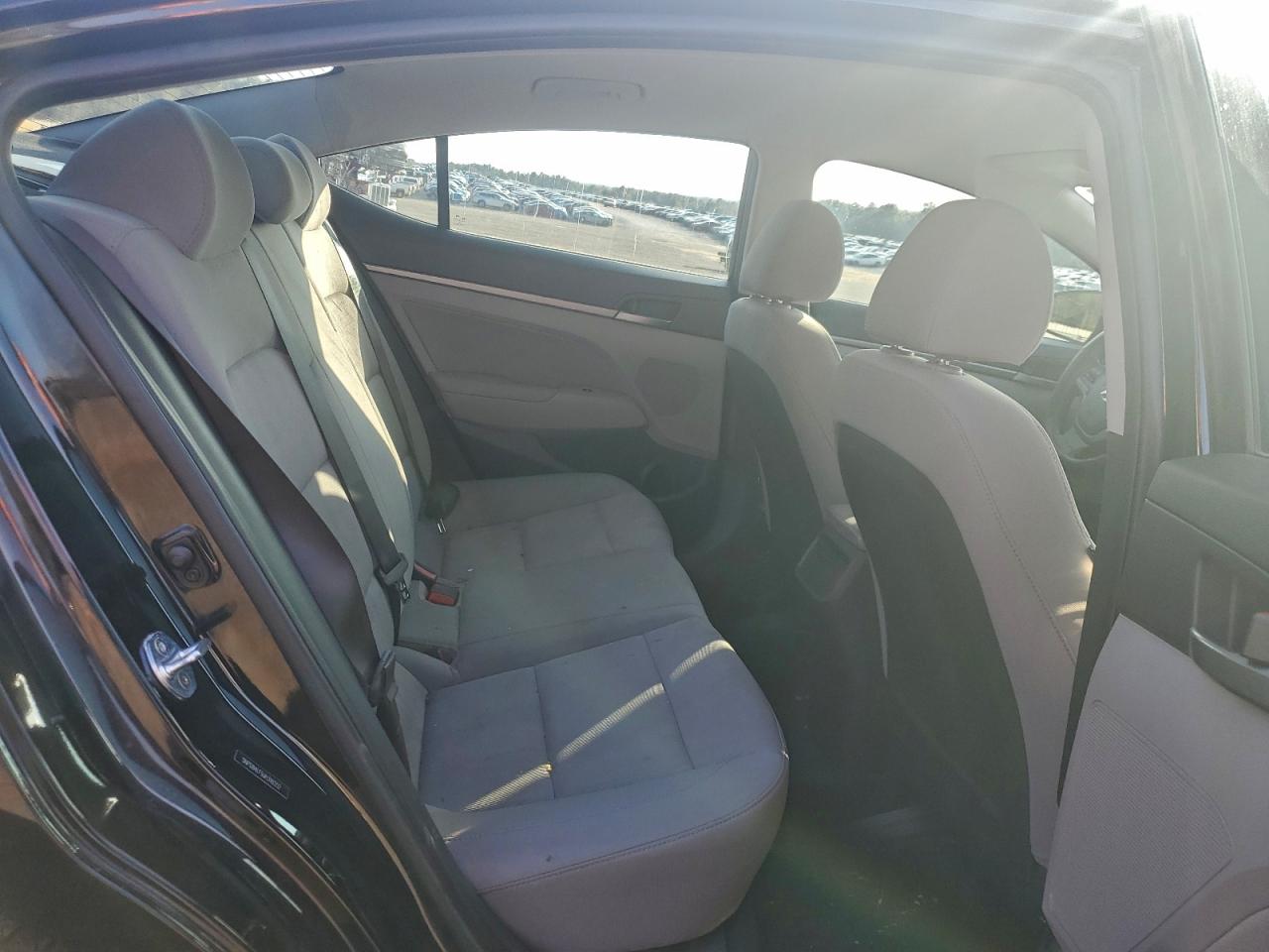 2018 HYUNDAI ELANTRA SEL photo 10