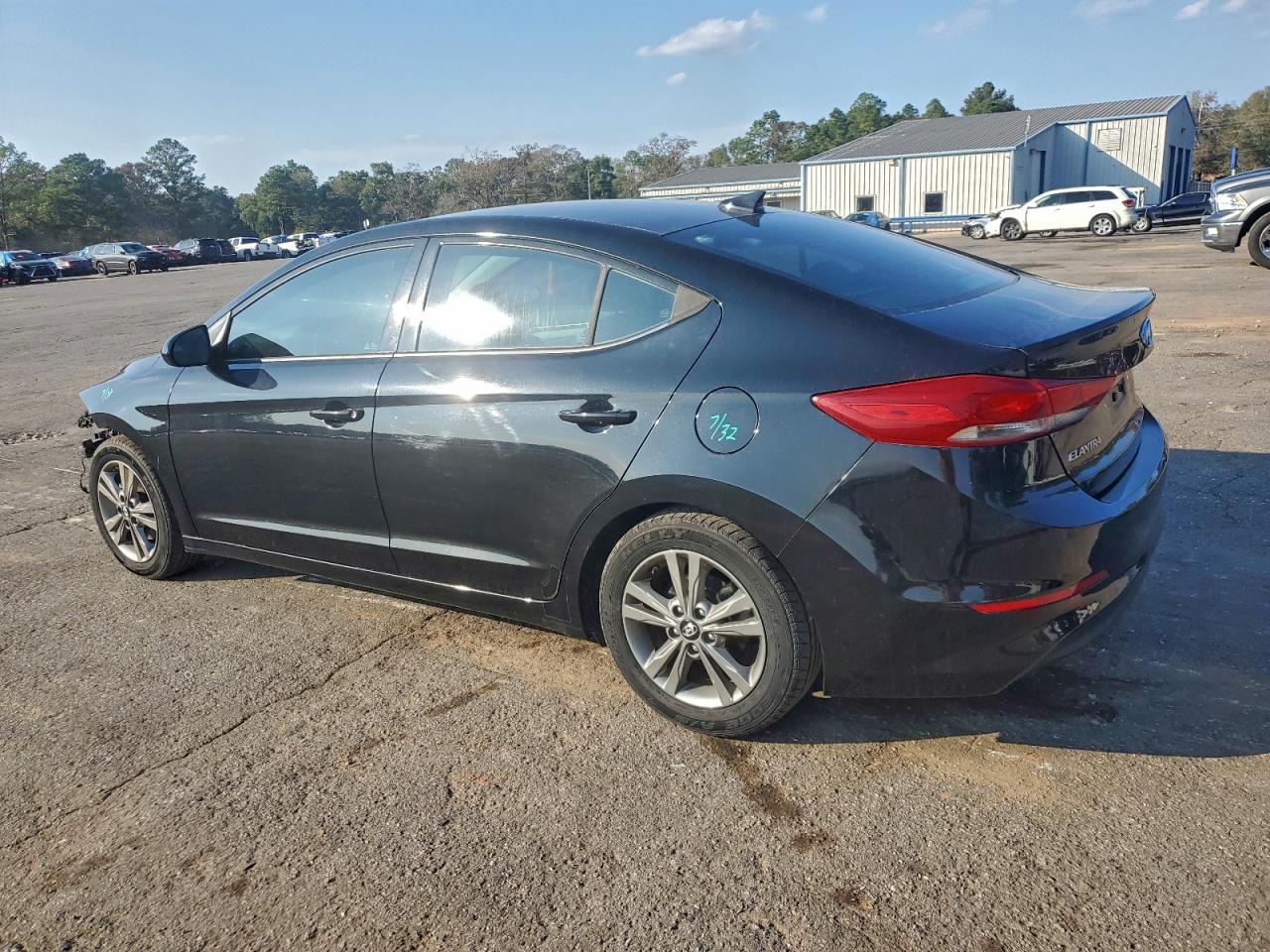 2018 HYUNDAI ELANTRA SEL photo 2