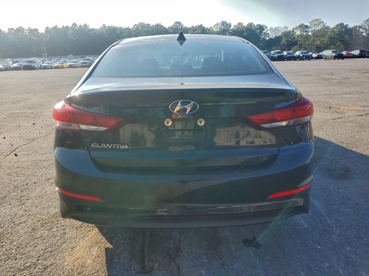 2018 HYUNDAI ELANTRA SEL photo 6