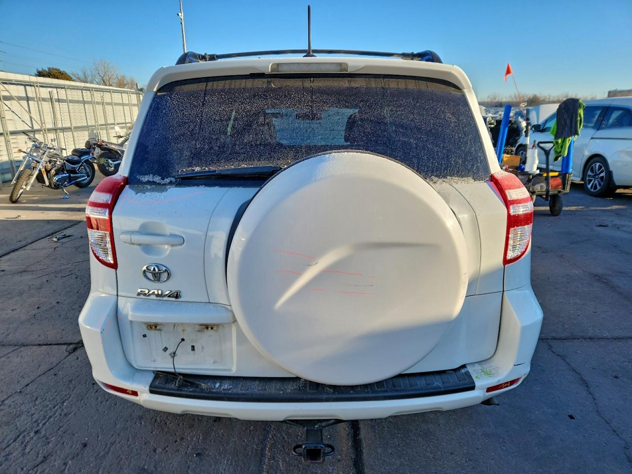 2011 TOYOTA RAV4 BASE photo 16