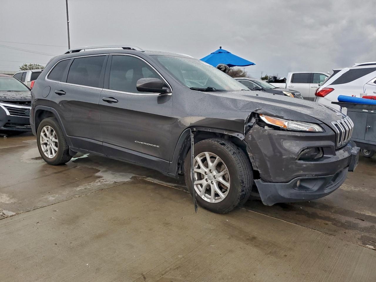 2016 JEEP CHEROKEE LATITUDE photo 4