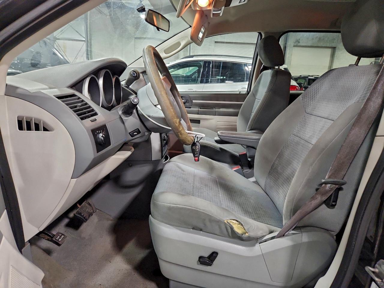2010 DODGE GRAND CARAVAN SE photo 13