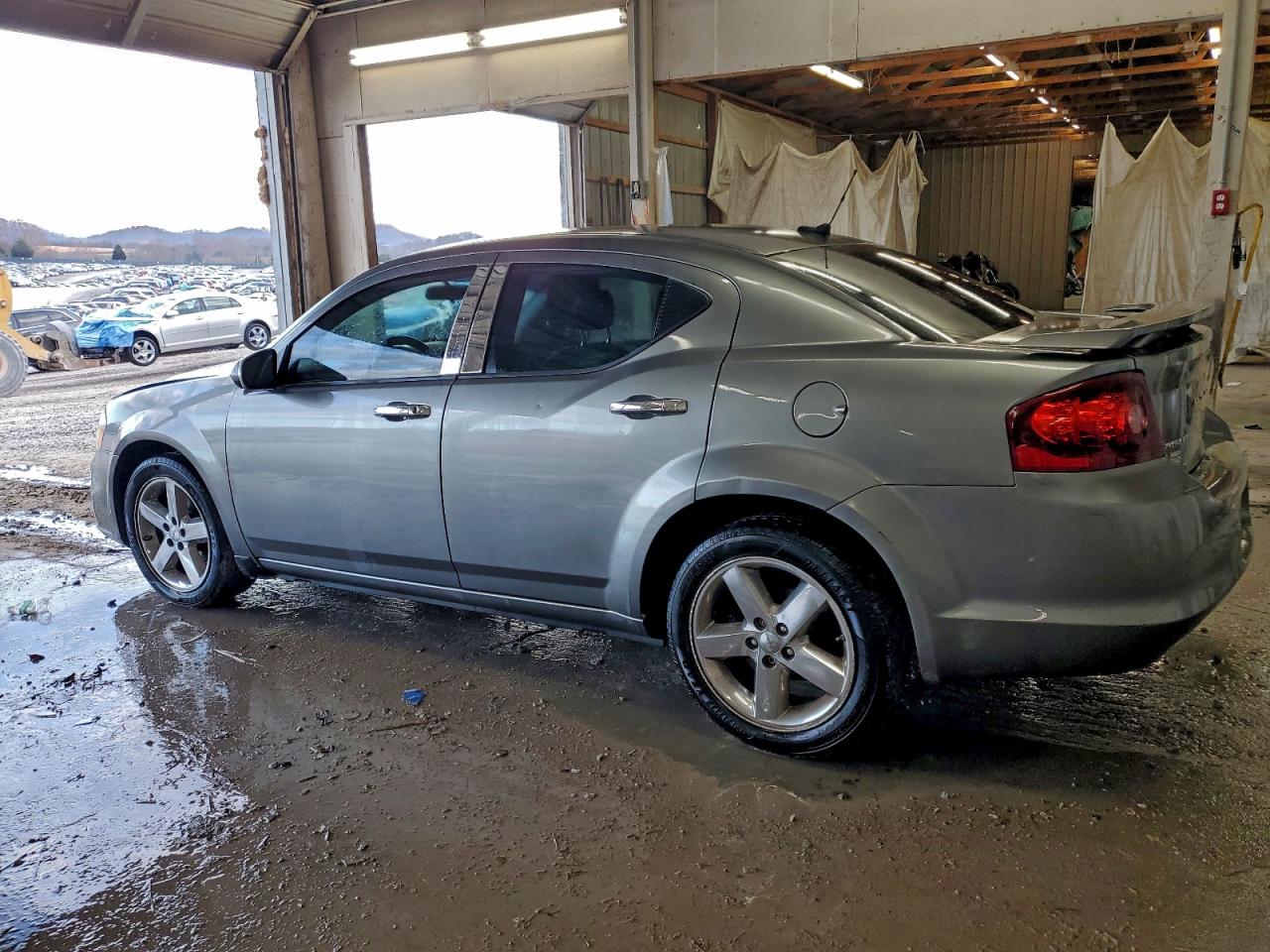 2013 DODGE AVENGER SXT photo 2