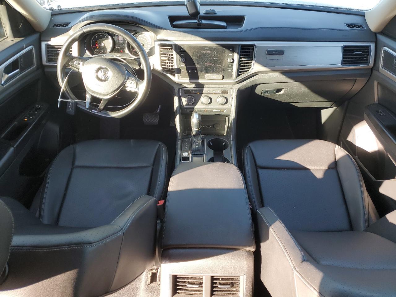 2018 VOLKSWAGEN ATLAS SE photo 15