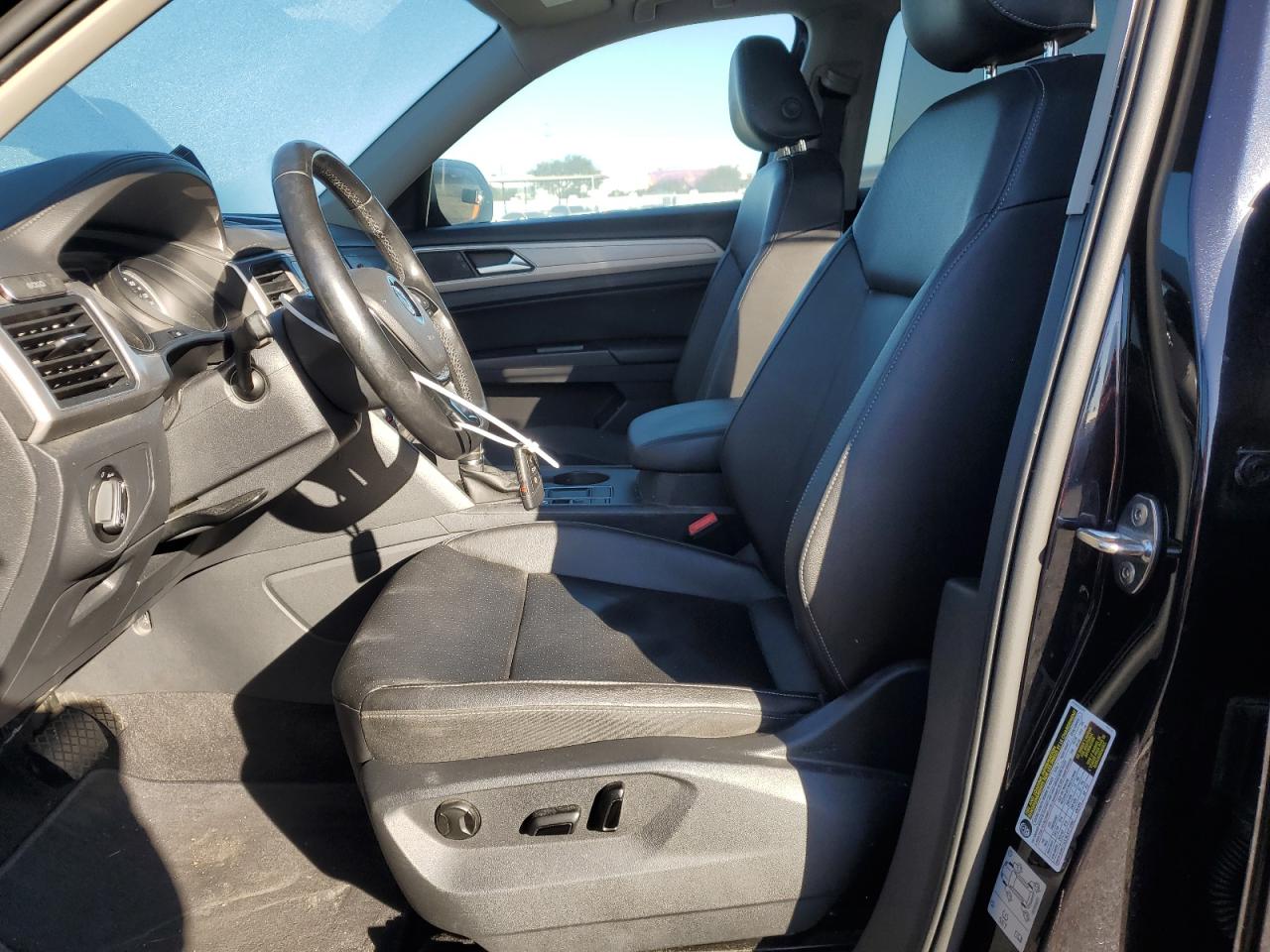 2018 VOLKSWAGEN ATLAS SE photo 13
