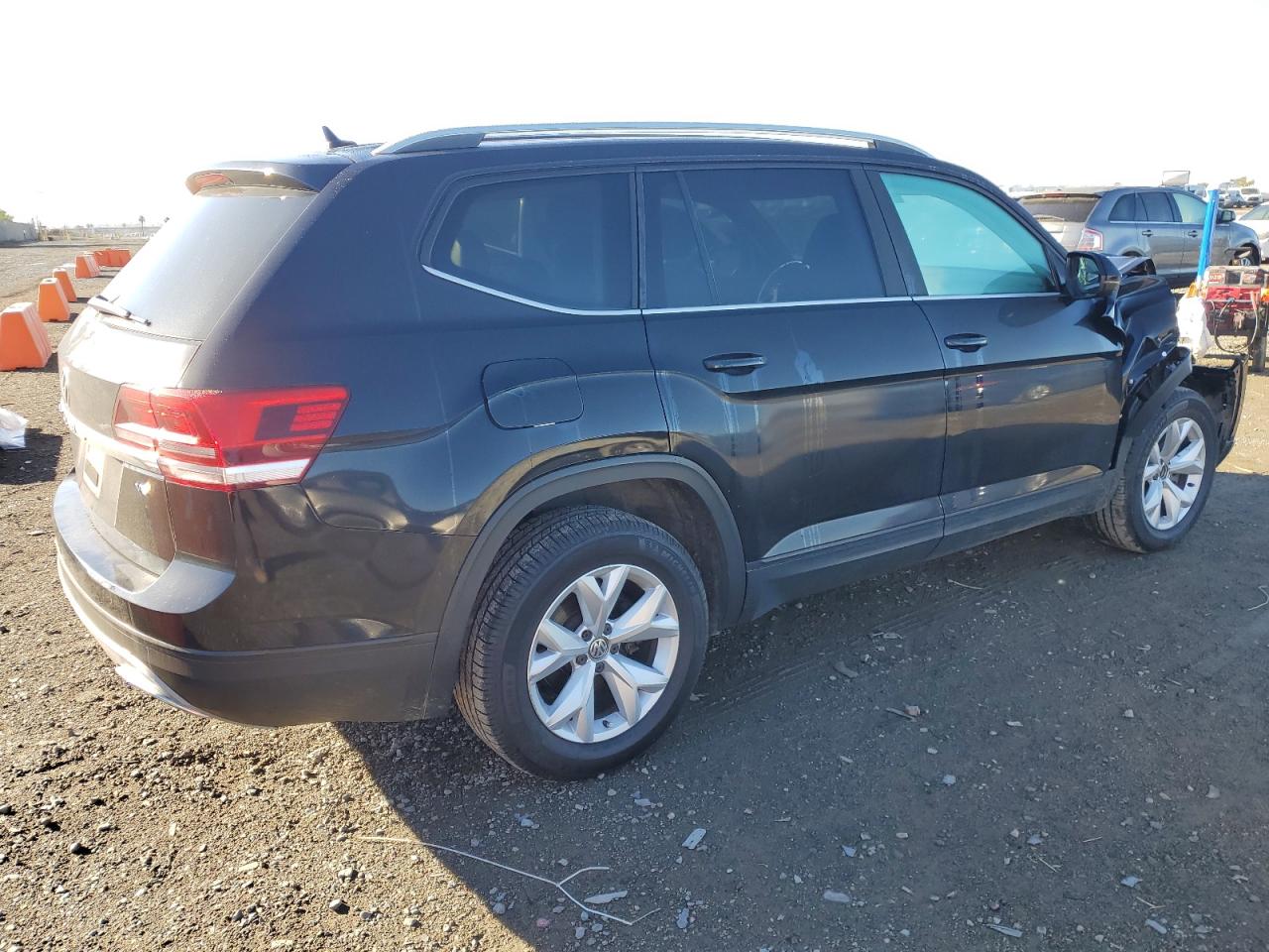 2018 VOLKSWAGEN ATLAS SE photo 5