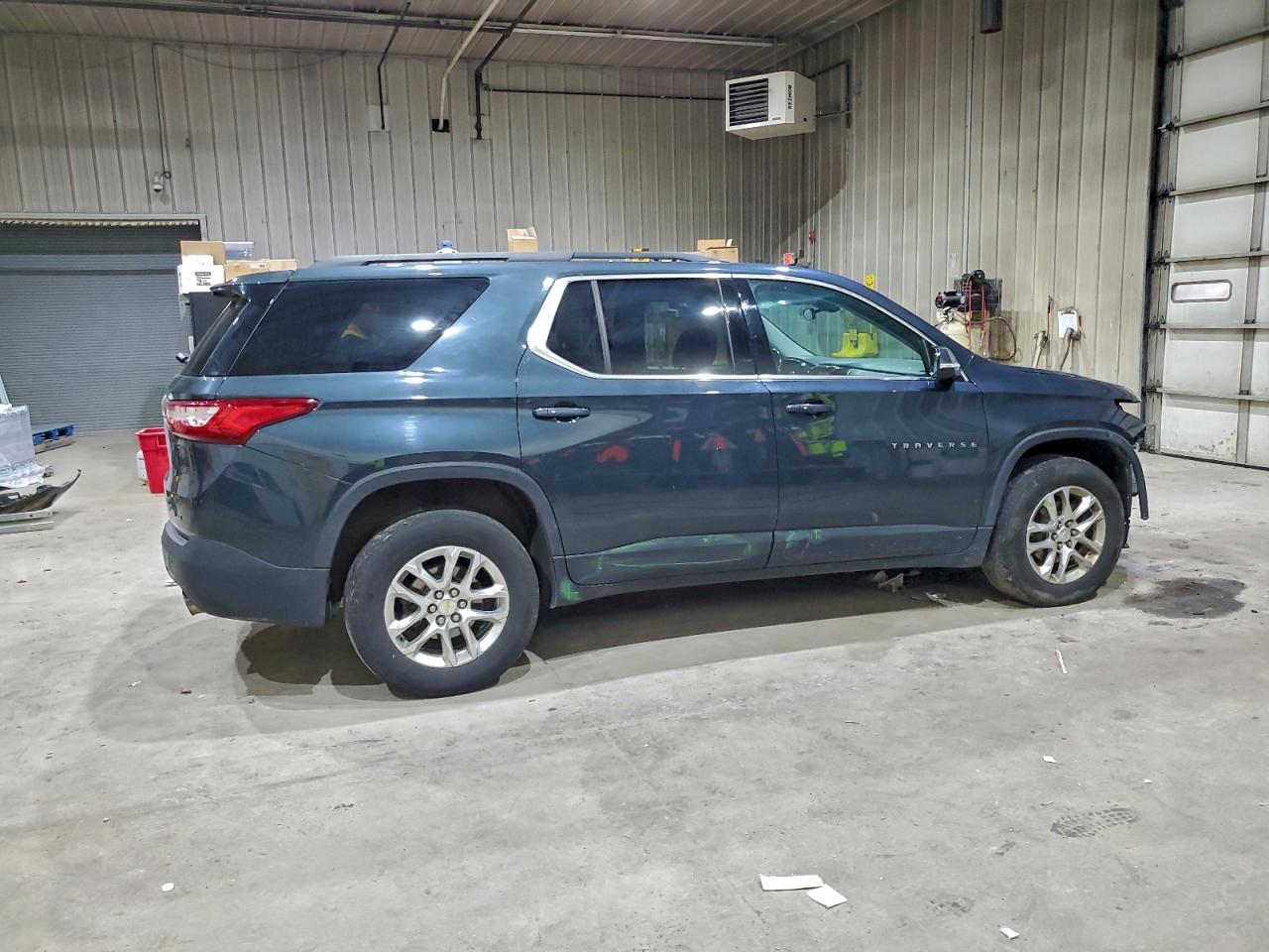 2019 CHEVROLET TRAVERSE LT photo 3