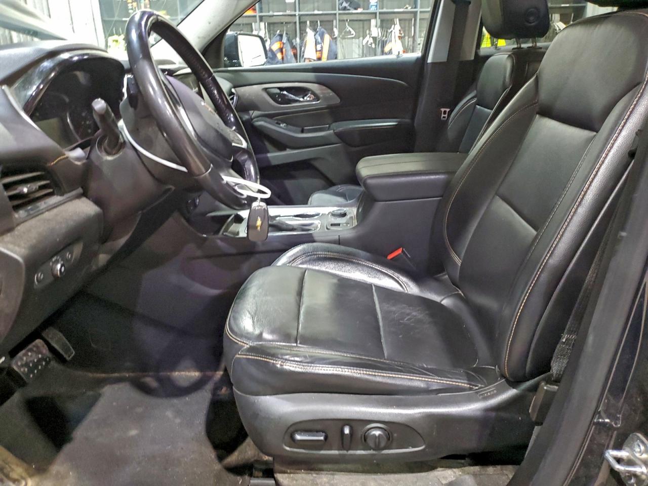 2019 CHEVROLET TRAVERSE LT photo 7