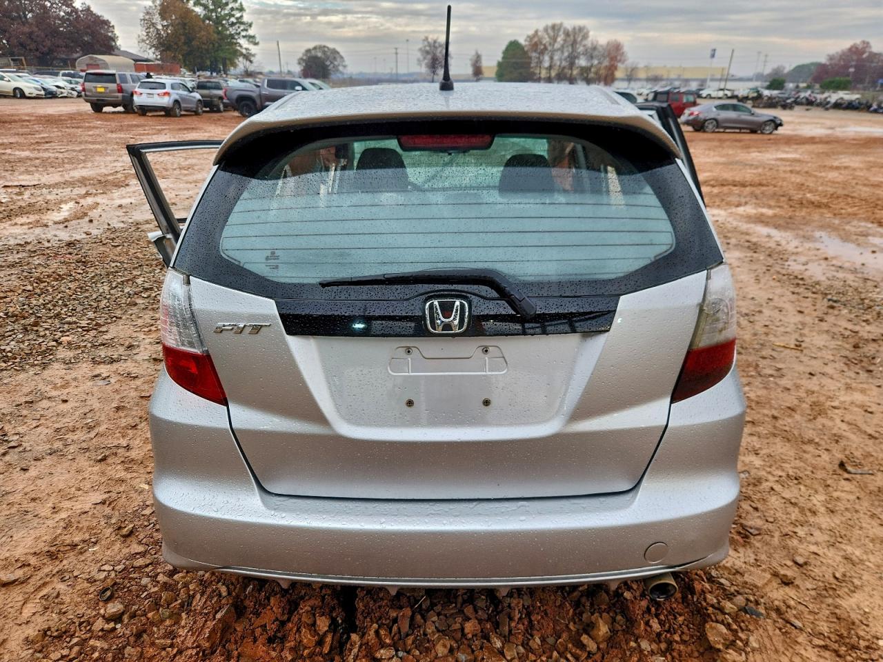 2011 HONDA FIT SPORT photo 6