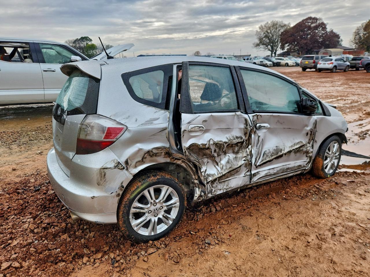2011 HONDA FIT SPORT photo 3