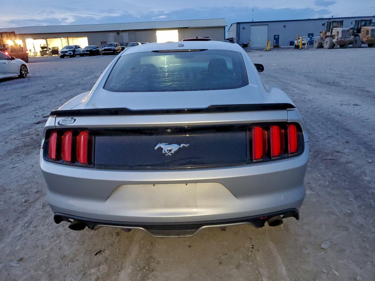 2016 FORD MUSTANG photo 11