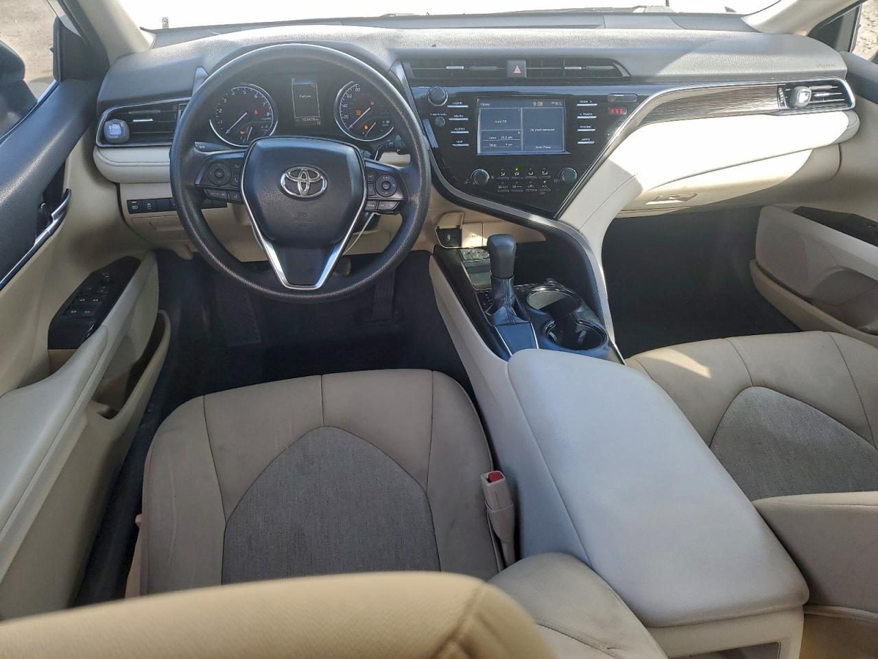 2019 TOYOTA CAMRY L photo 15