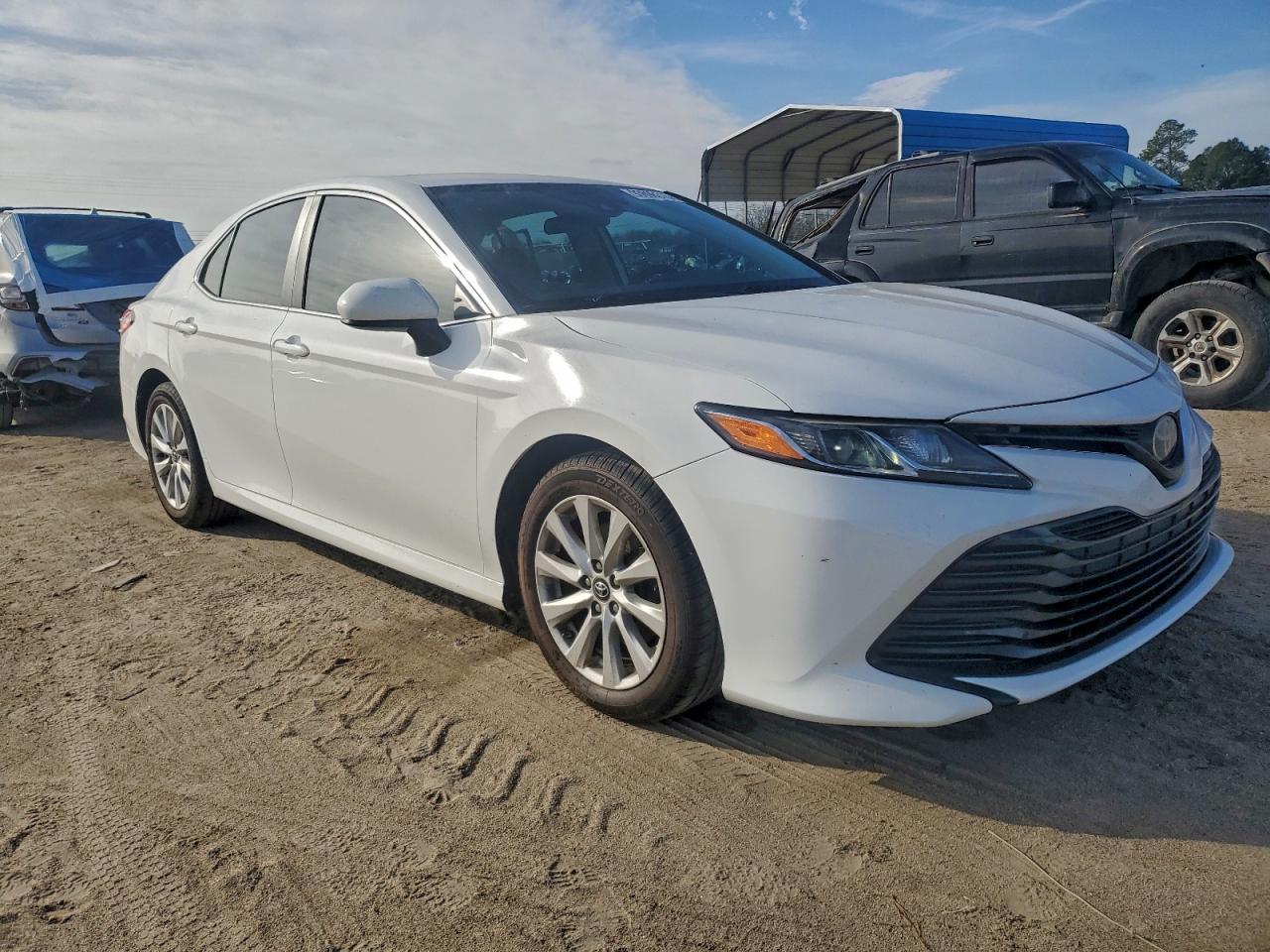 2019 TOYOTA CAMRY L photo 7