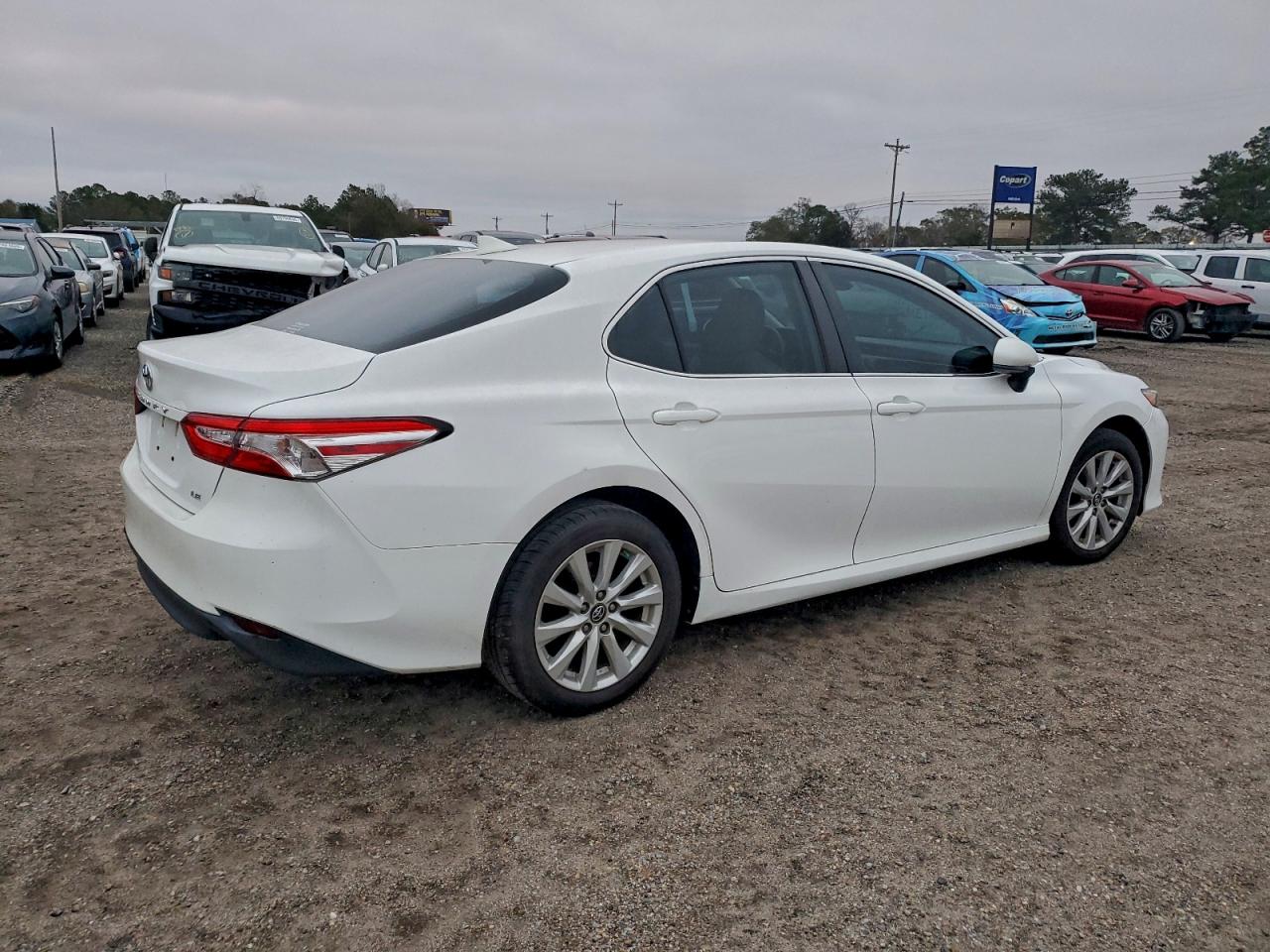 2019 TOYOTA CAMRY L photo 5