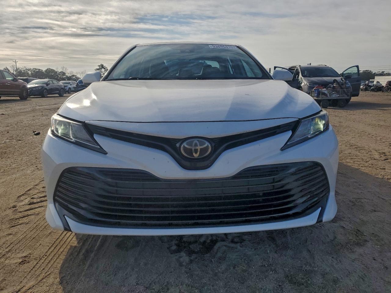 2019 TOYOTA CAMRY L photo 9