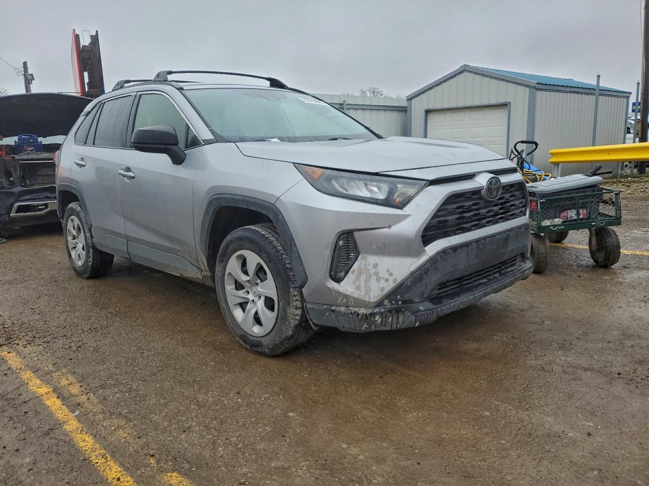 2019 TOYOTA RAV4 LE photo 4