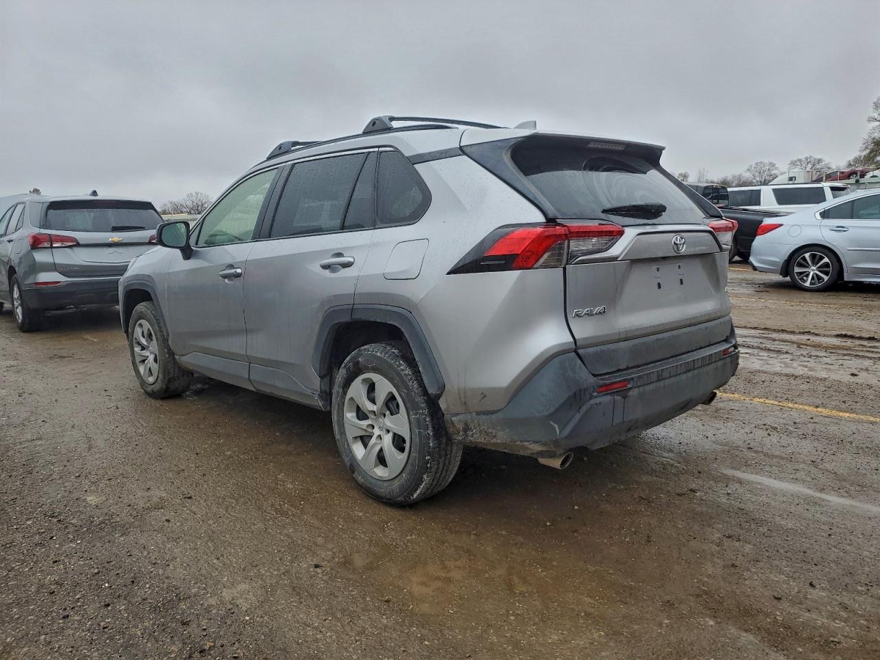 2019 TOYOTA RAV4 LE photo 2