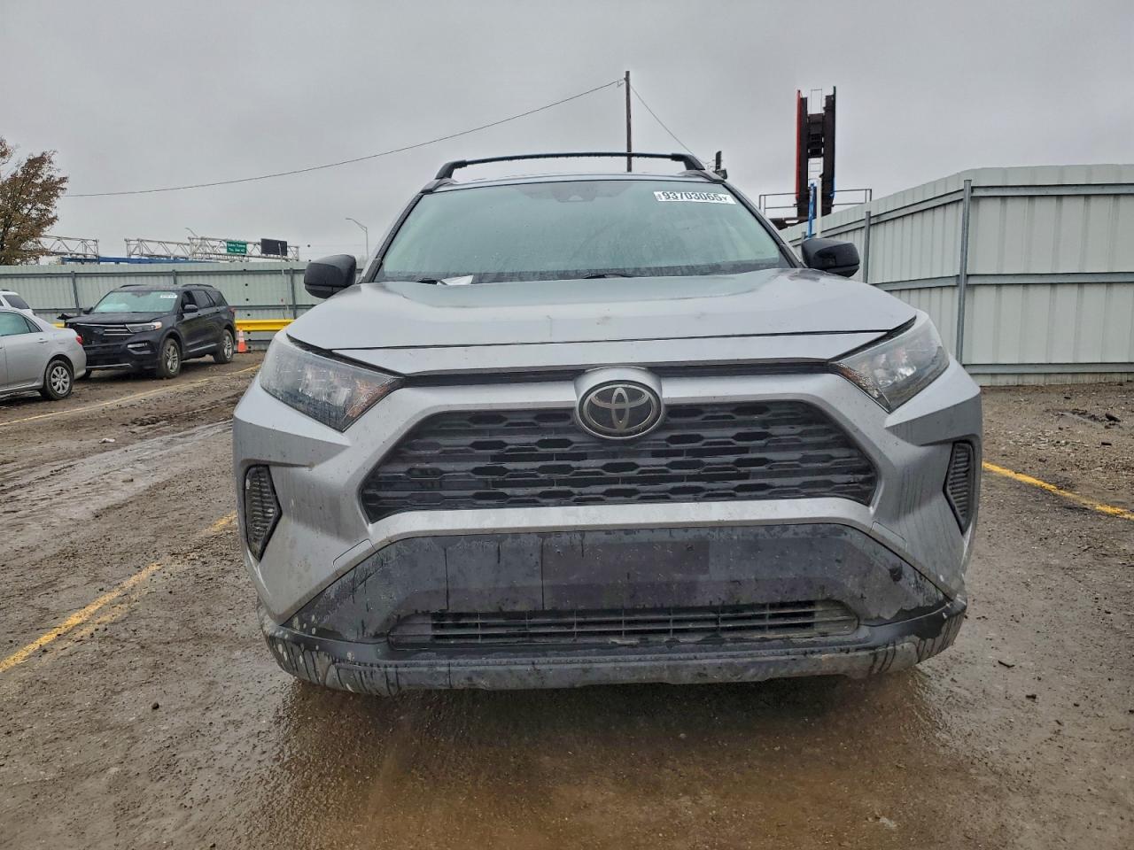 2019 TOYOTA RAV4 LE photo 5