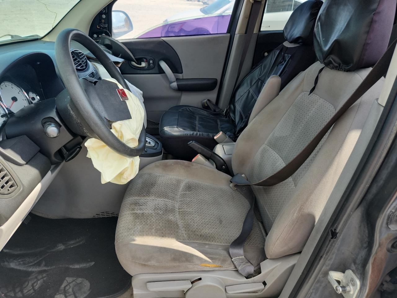 2005 SATURN VUE photo 12