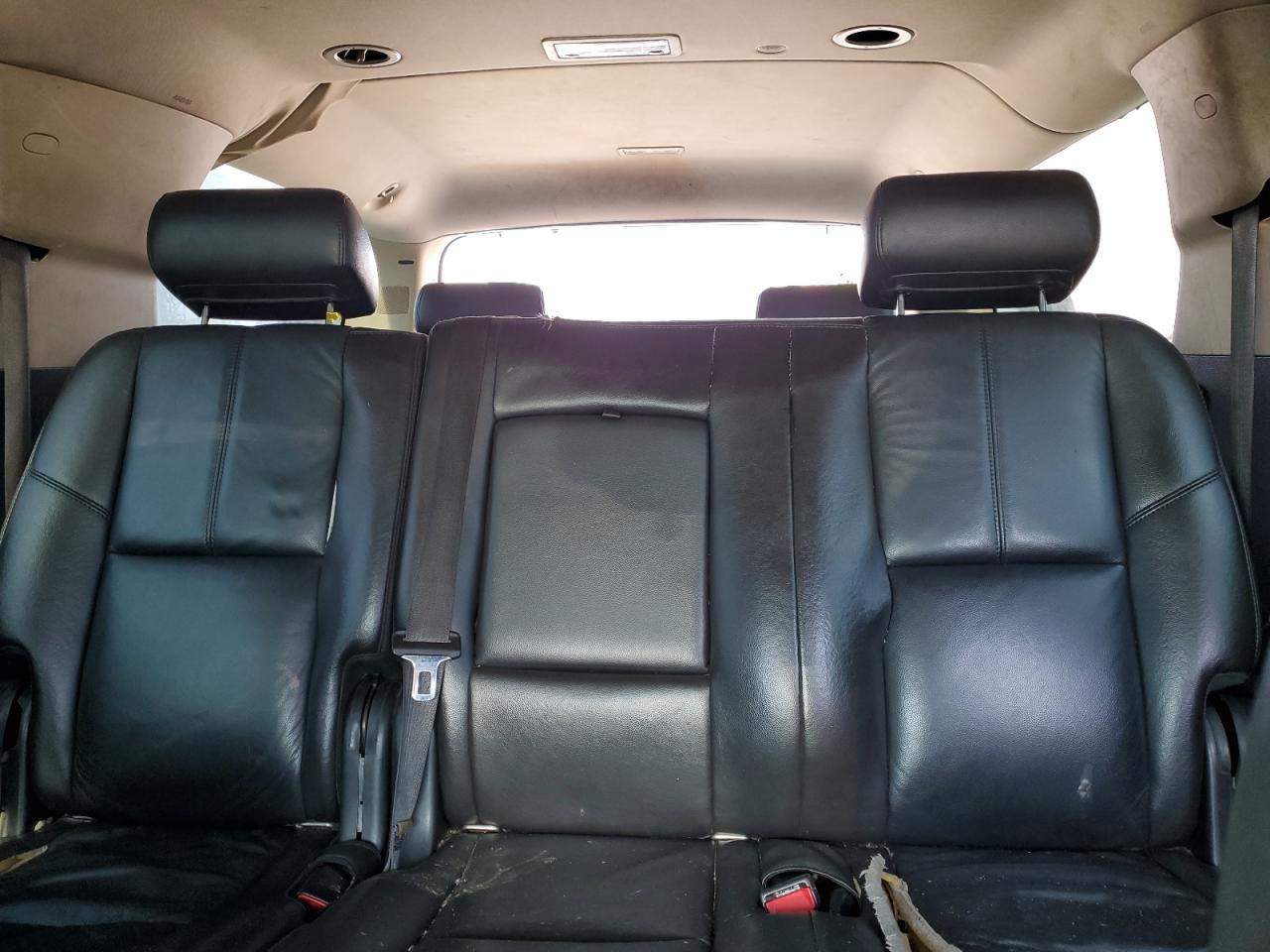 2009 CHEVROLET SUBURBAN C1500 LT photo 28