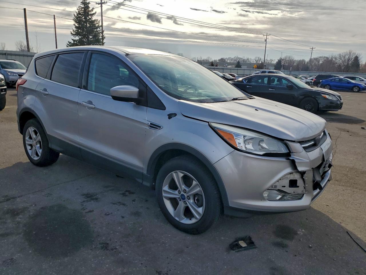2013 FORD ESCAPE SE photo 4