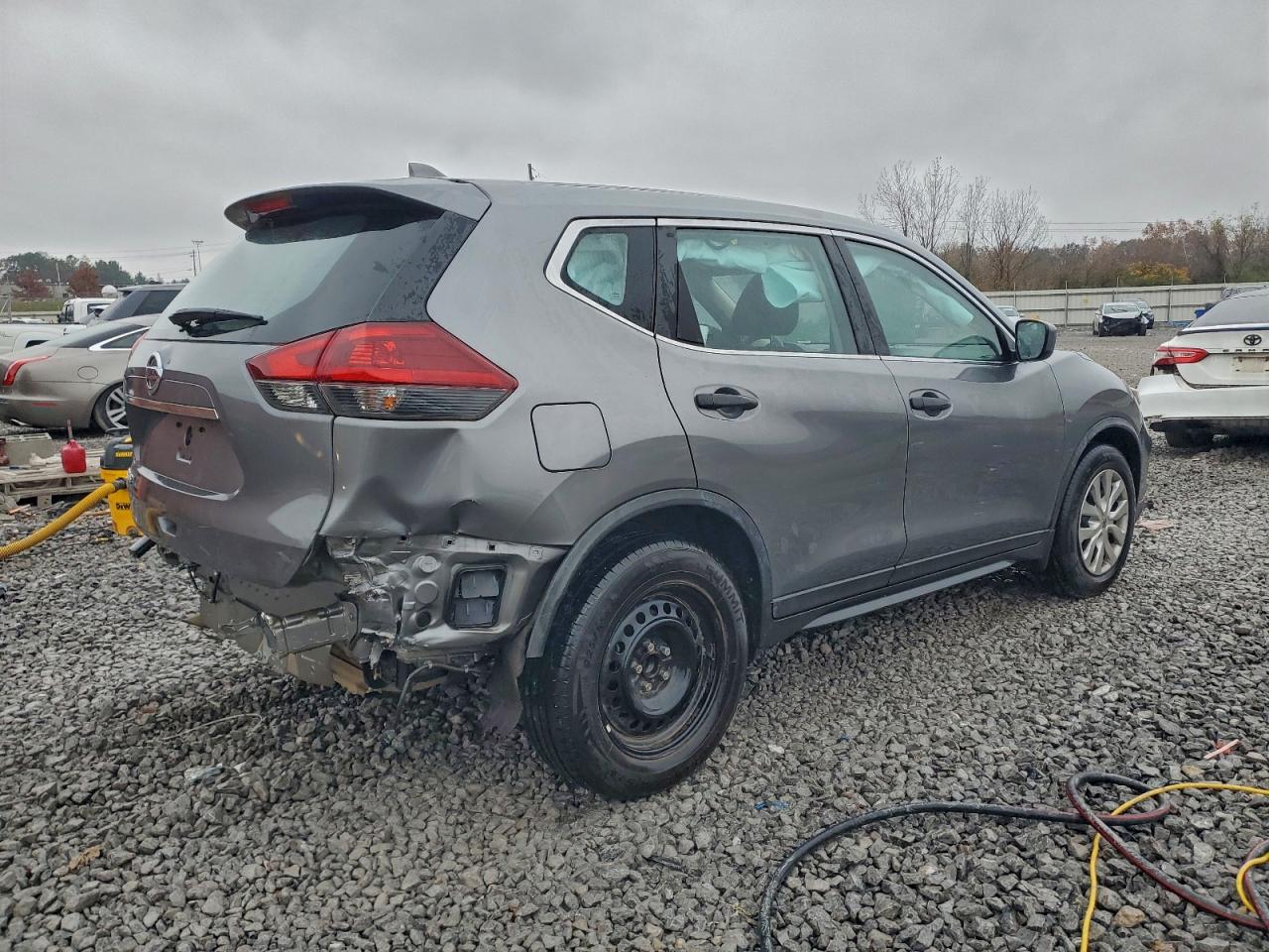 2018 NISSAN ROGUE S photo 5