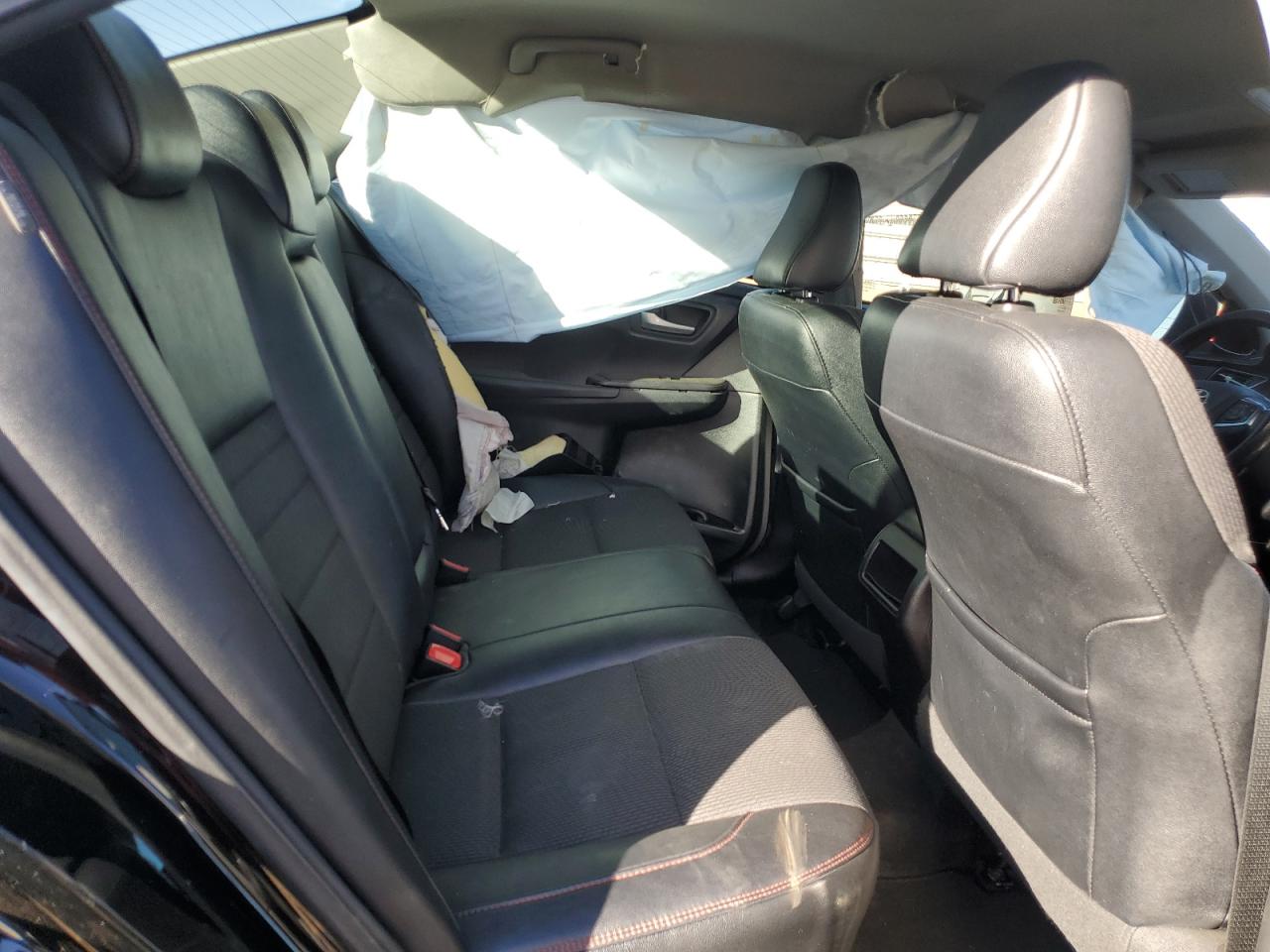 2016 TOYOTA CAMRY SE photo 19
