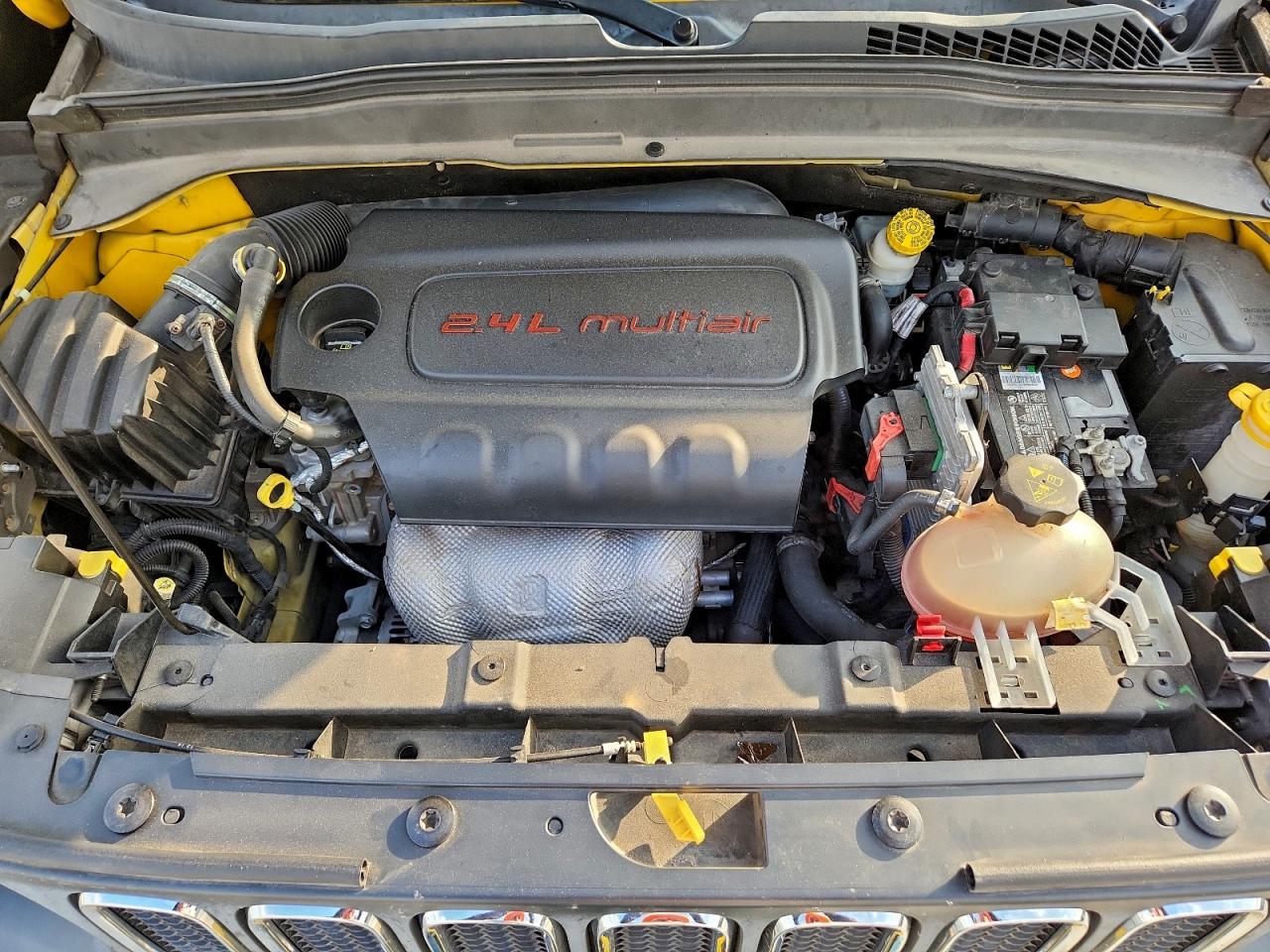 2015 JEEP RENEGADE SPORT photo 12