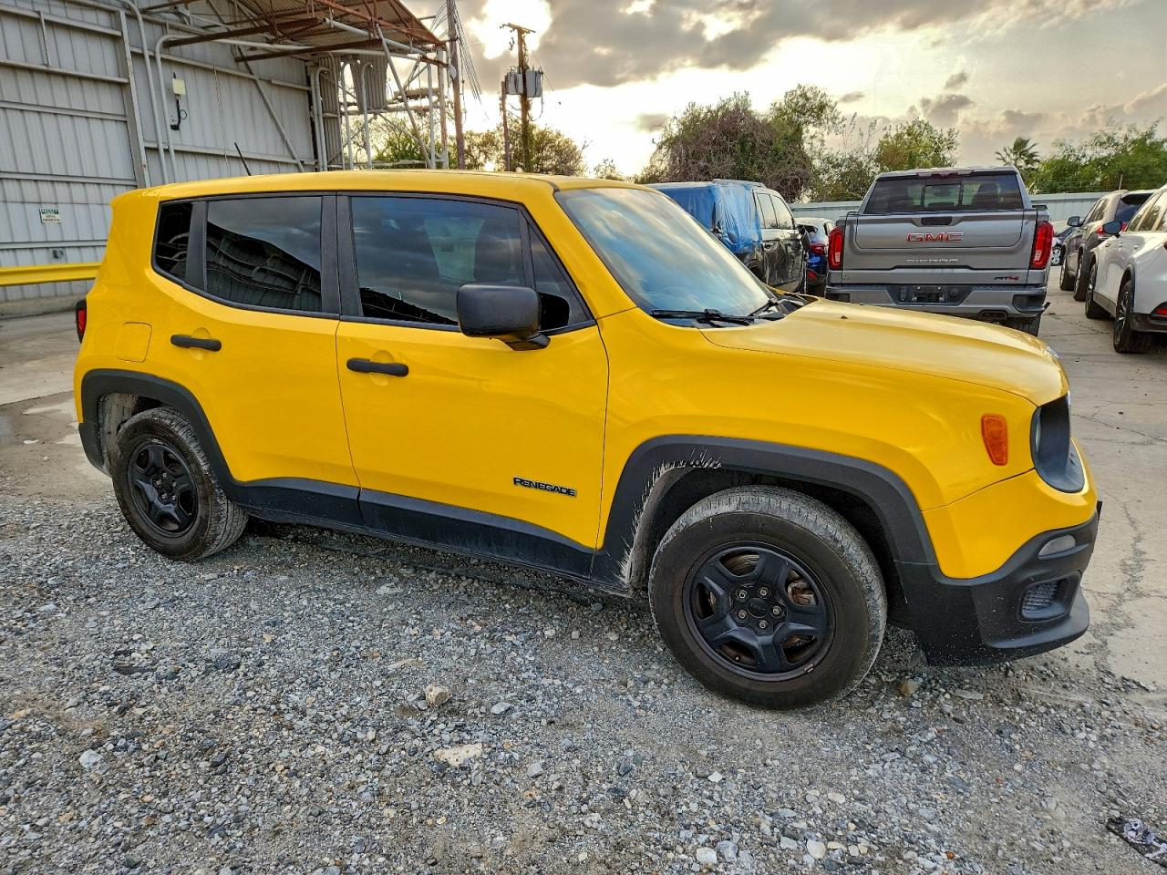 2015 JEEP RENEGADE SPORT photo 4