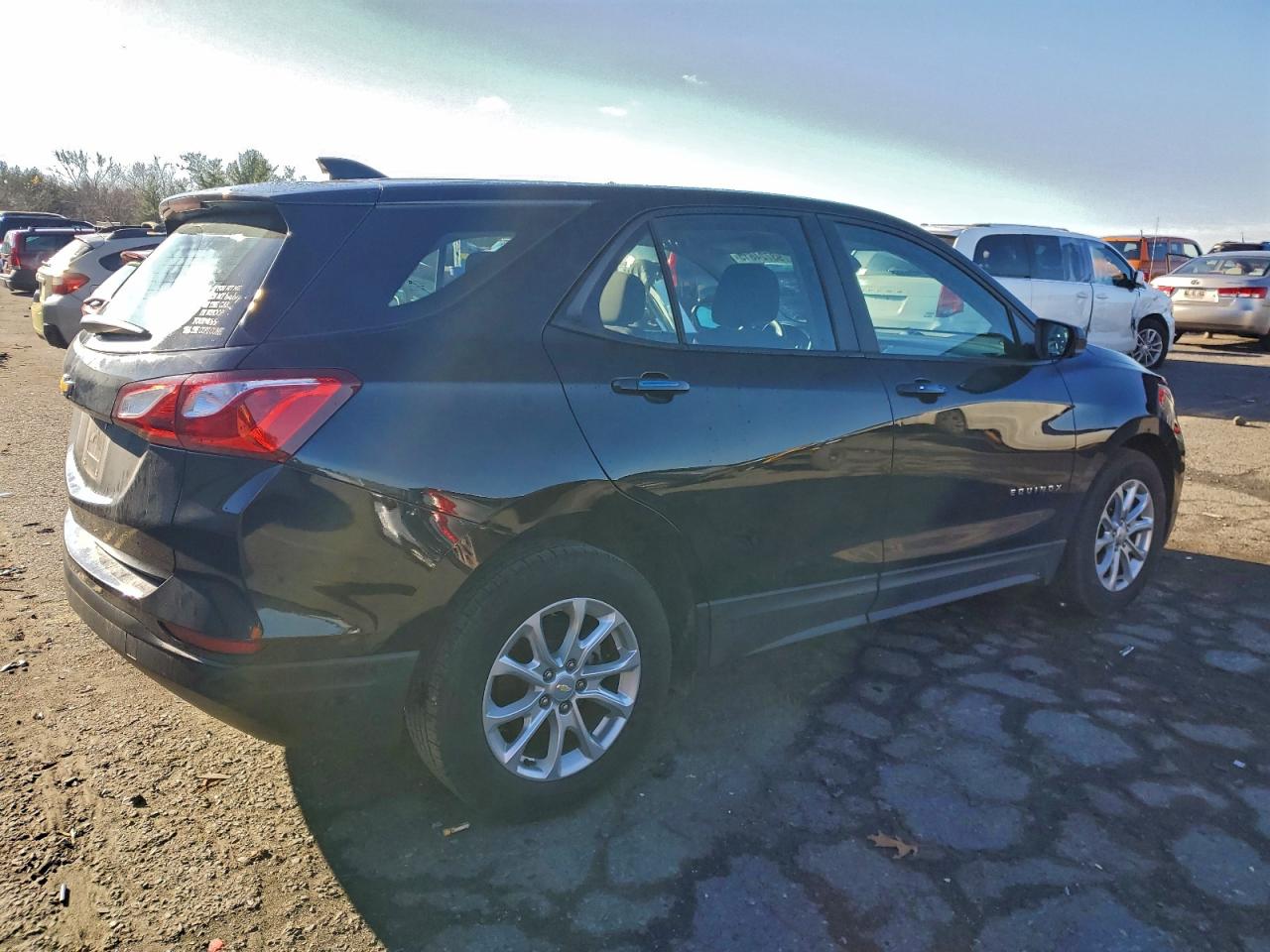 2020 CHEVROLET EQUINOX LS photo 5