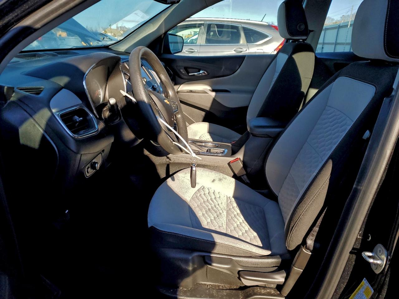 2020 CHEVROLET EQUINOX LS photo 13