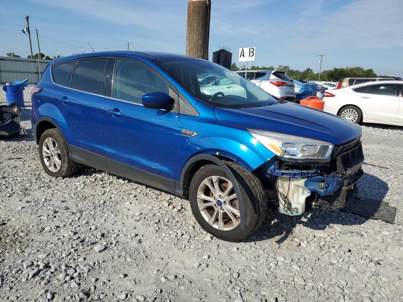 2017 FORD ESCAPE SE photo 10