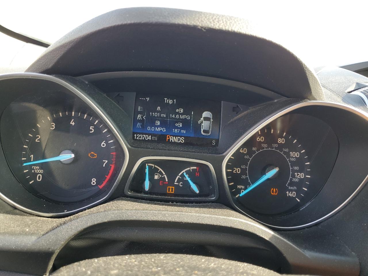 2017 FORD ESCAPE SE photo 25