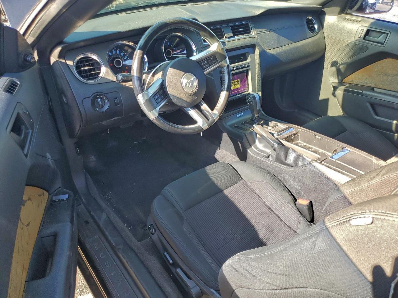 2014 FORD MUSTANG photo 15