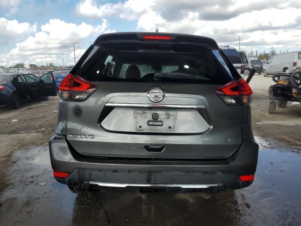 2017 NISSAN ROGUE SL photo 6