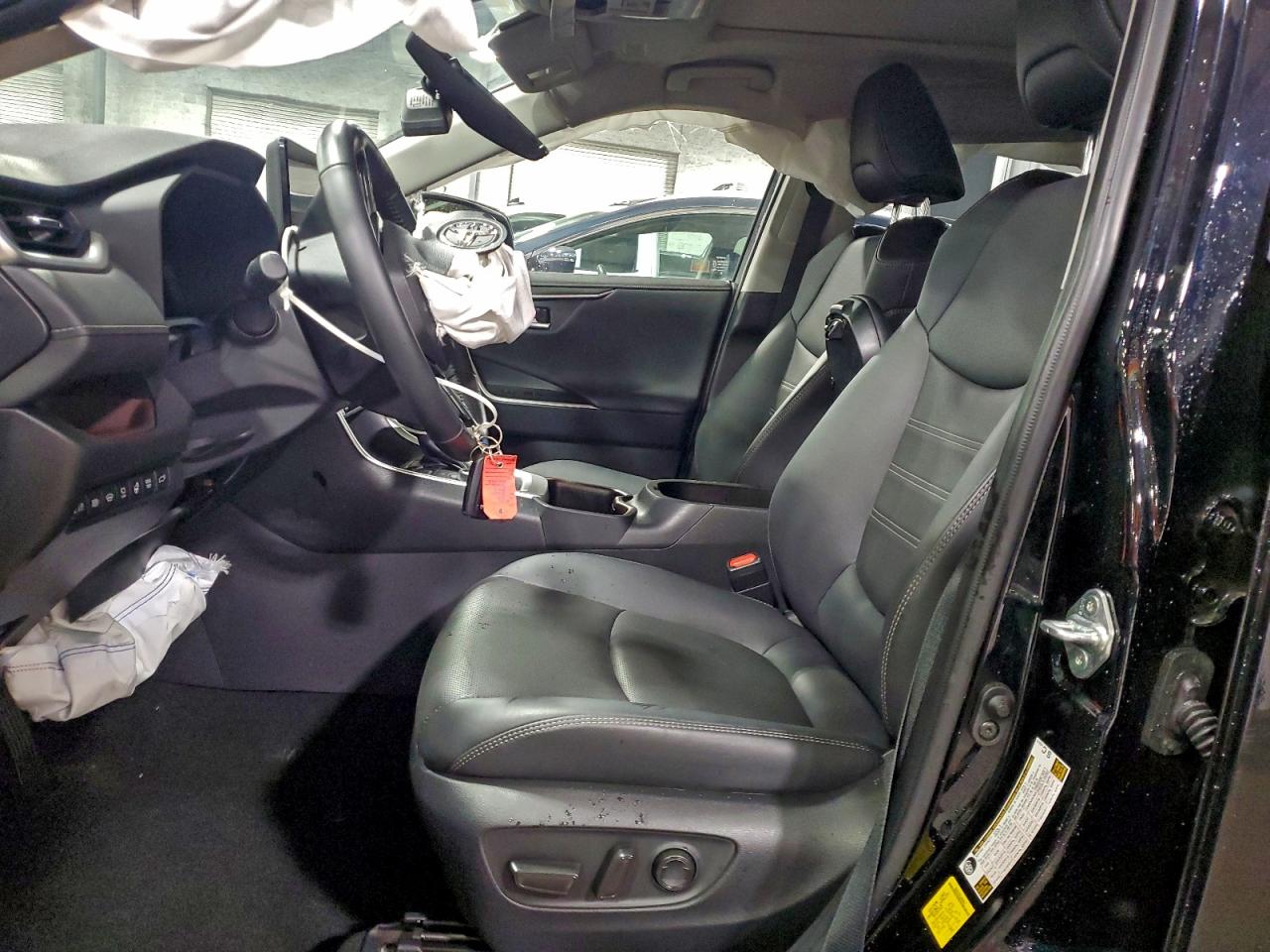 2024 TOYOTA RAV4 LIMITED photo 7