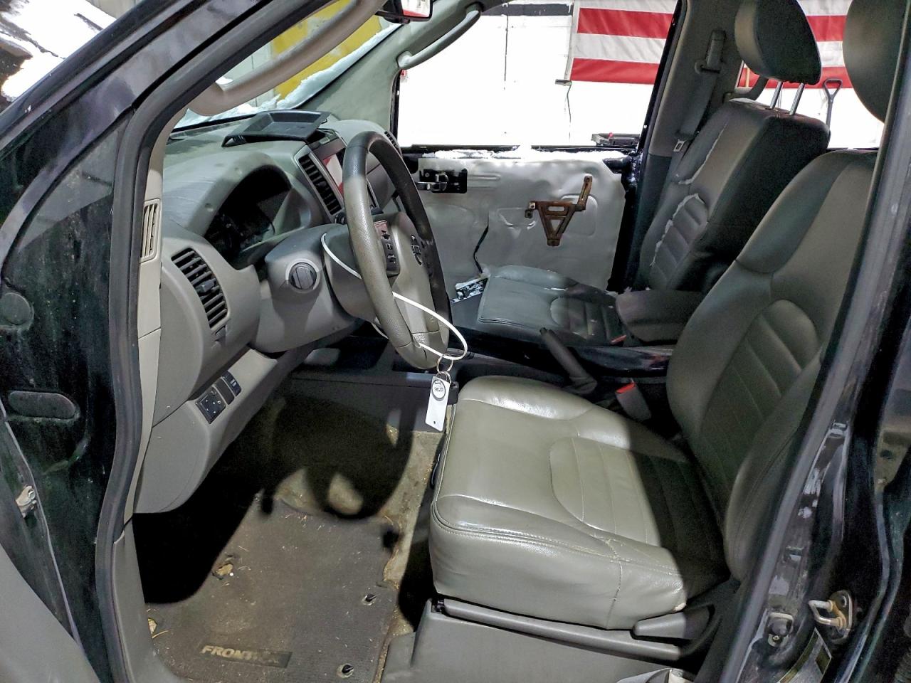 2011 NISSAN FRONTIER S photo 7