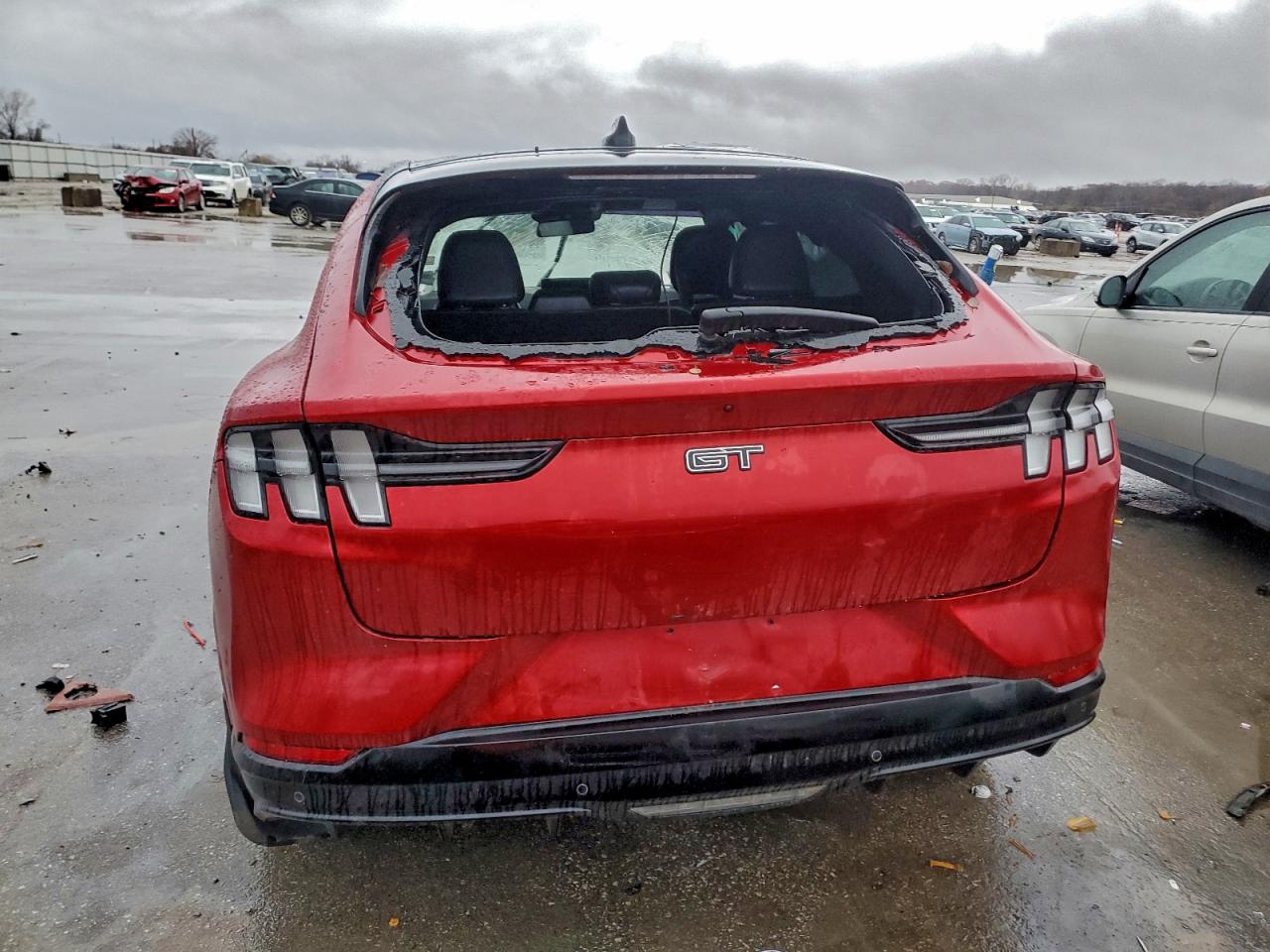 2022 FORD MUSTANG MACH-E GT photo 11