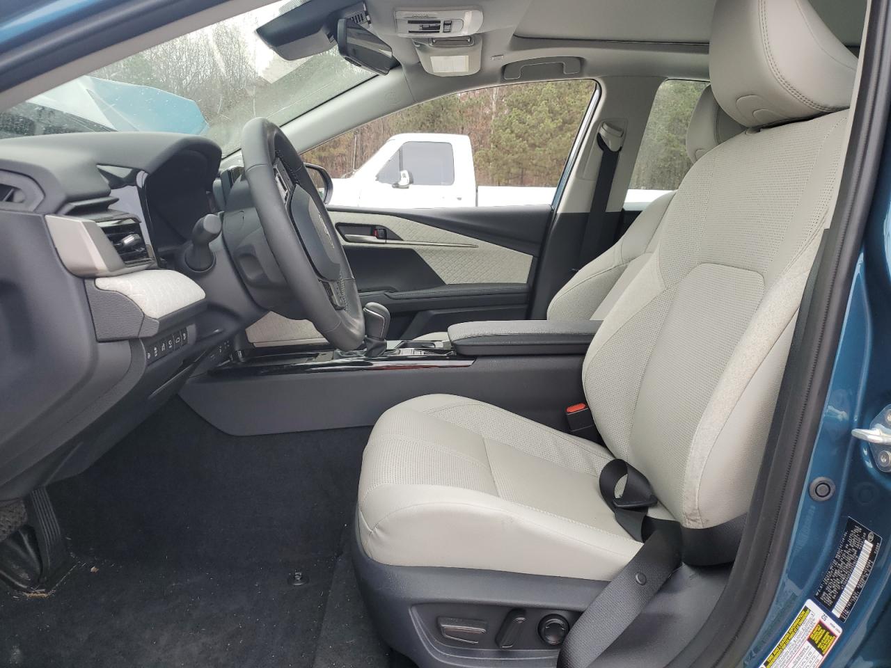 2025 TOYOTA CAMRY XSE photo 7