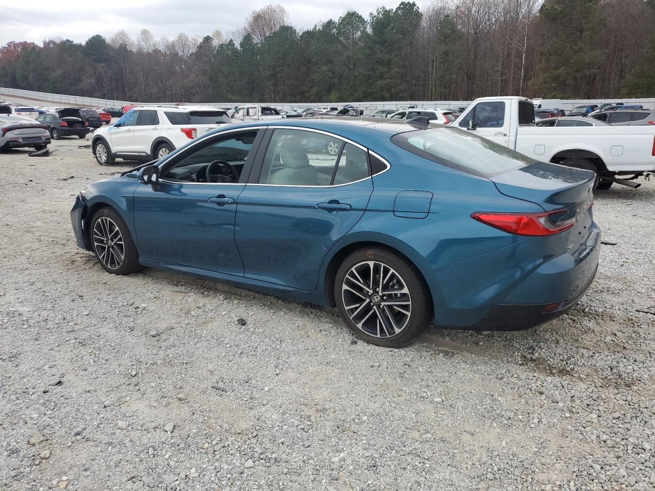 2025 TOYOTA CAMRY XSE photo 2
