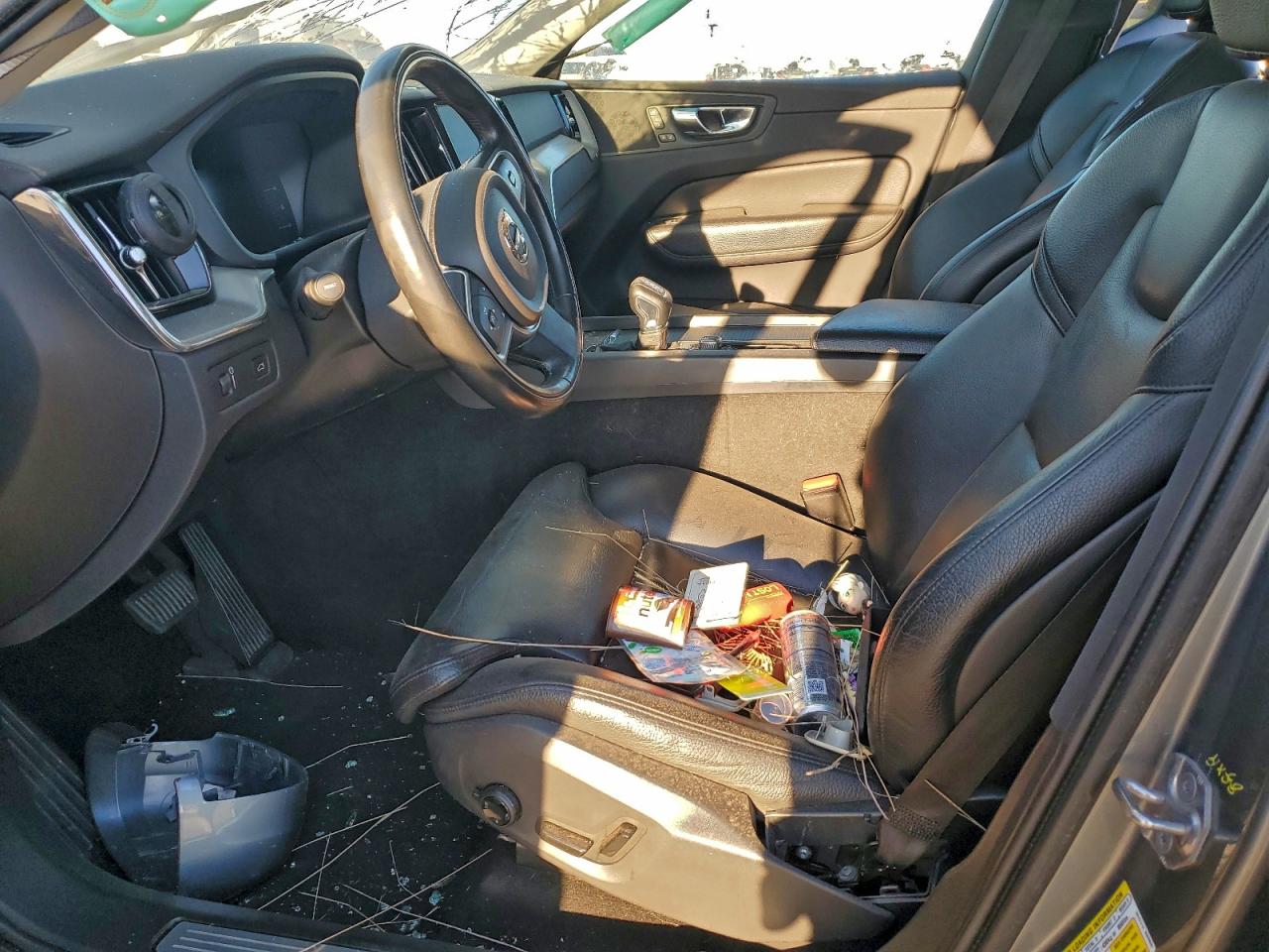 2019 VOLVO XC60 T5 photo 19