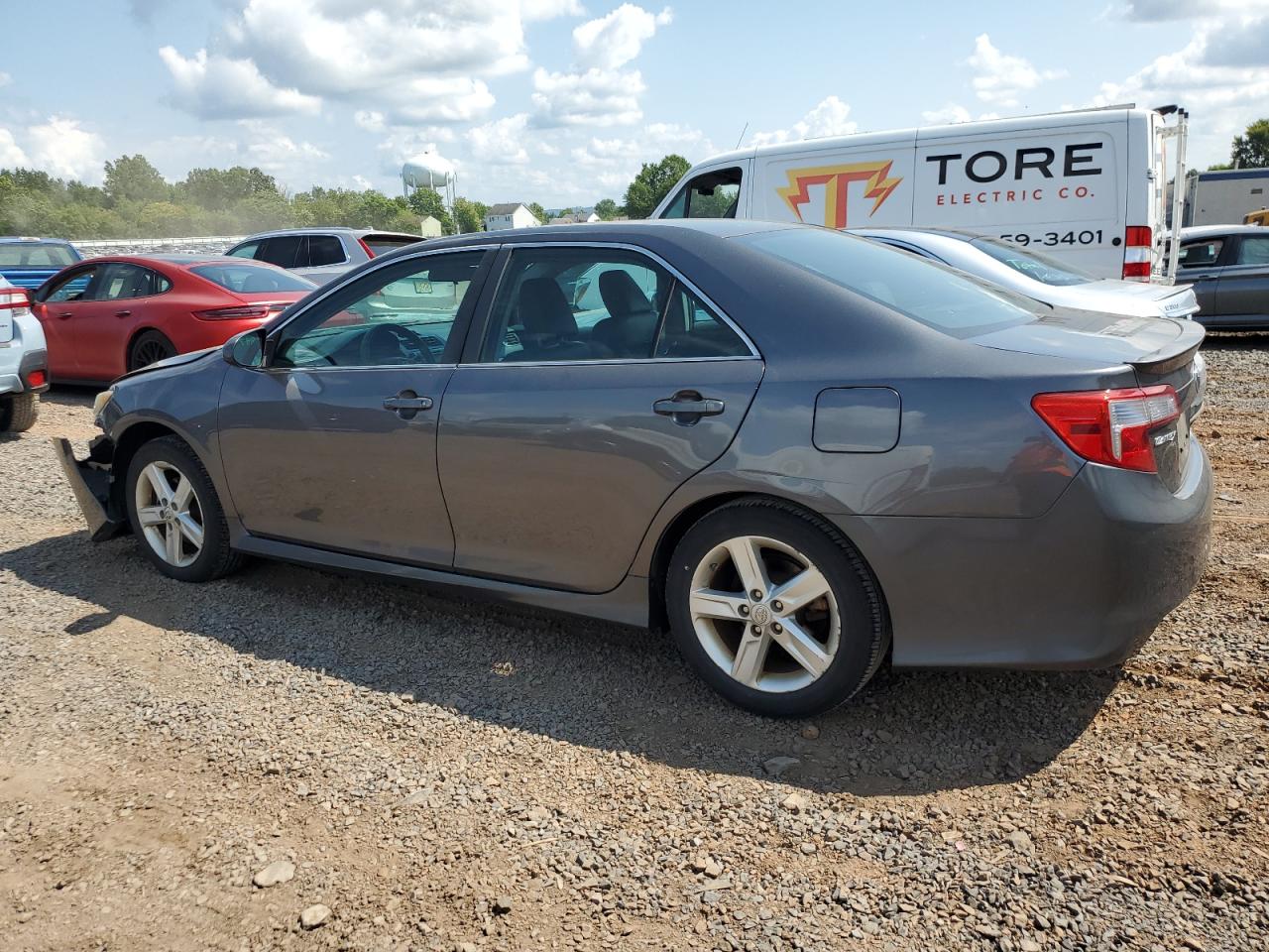 2014 TOYOTA CAMRY L photo 2